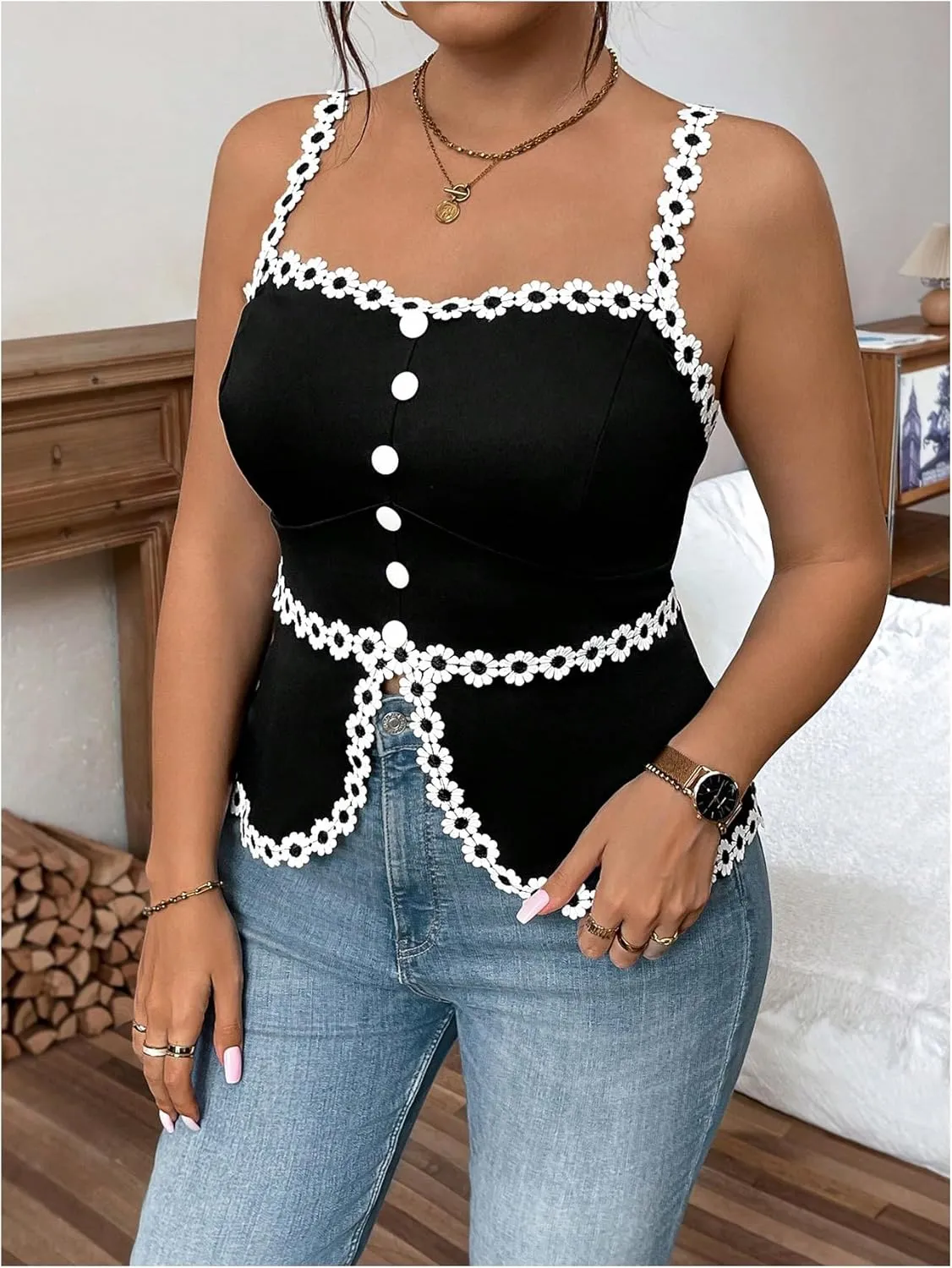 Floerns Women's Plus Size Applique Button Camisole Split Hem Elegant Cami Tops