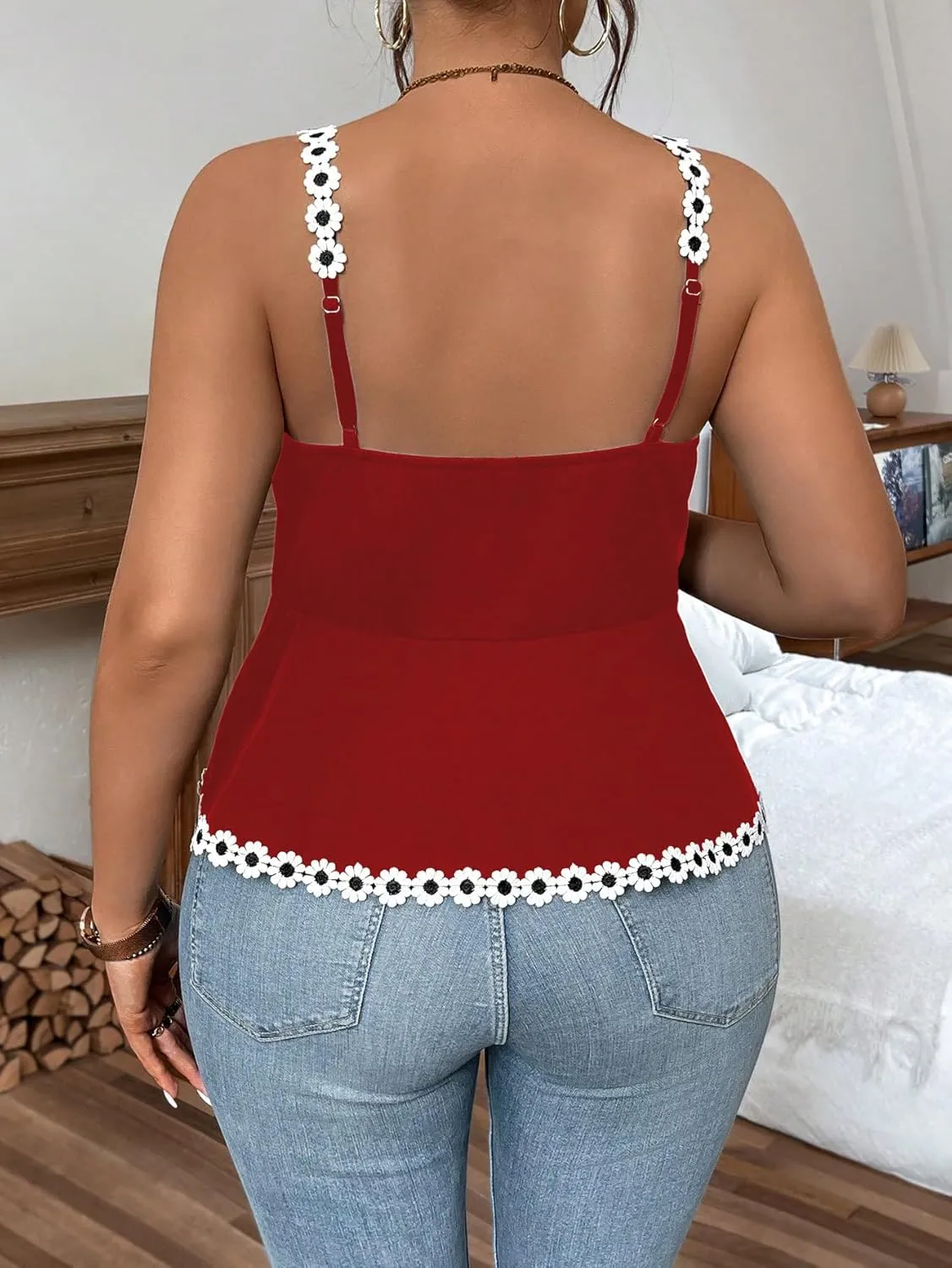 Floerns Women's Plus Size Applique Button Camisole Split Hem Elegant Cami Tops